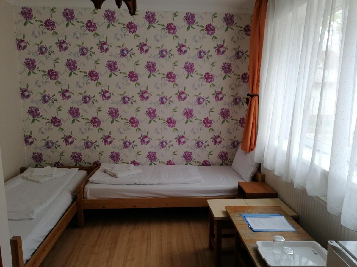 Hullam Panzio Bed and Breakfast Hajdúszoboszló Eksteriør billede